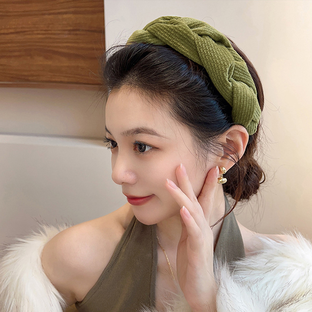 カチューシャ ツイスト ヘアアクセサ。可  