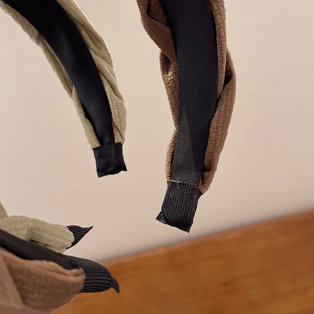 カチューシャ ツイスト ヘアアクセサ。可  