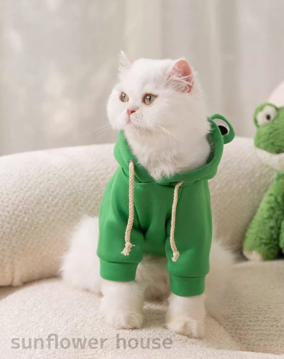 ペット服 ネコ服 カエル 緑色 部屋着 くつろぎ カジュアル 着心地 小旅行 軽量 快適 イベント かわいい おでかけ 旅 。 