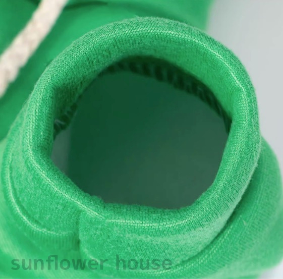 ペット服 ネコ服 カエル 緑色 部屋着 くつろぎ カジュアル 着心地 小旅行 軽量 快適 イベント かわいい おでかけ 旅 。 