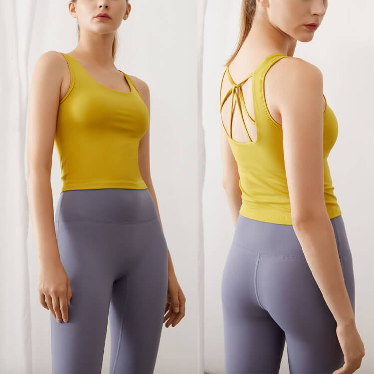 ヨガウェア タンクトップ ホットヨガ スポーツインナー 無地 トップス Uネック 長め 体系カバー スポーツブラ シンプル ノースリーブ 