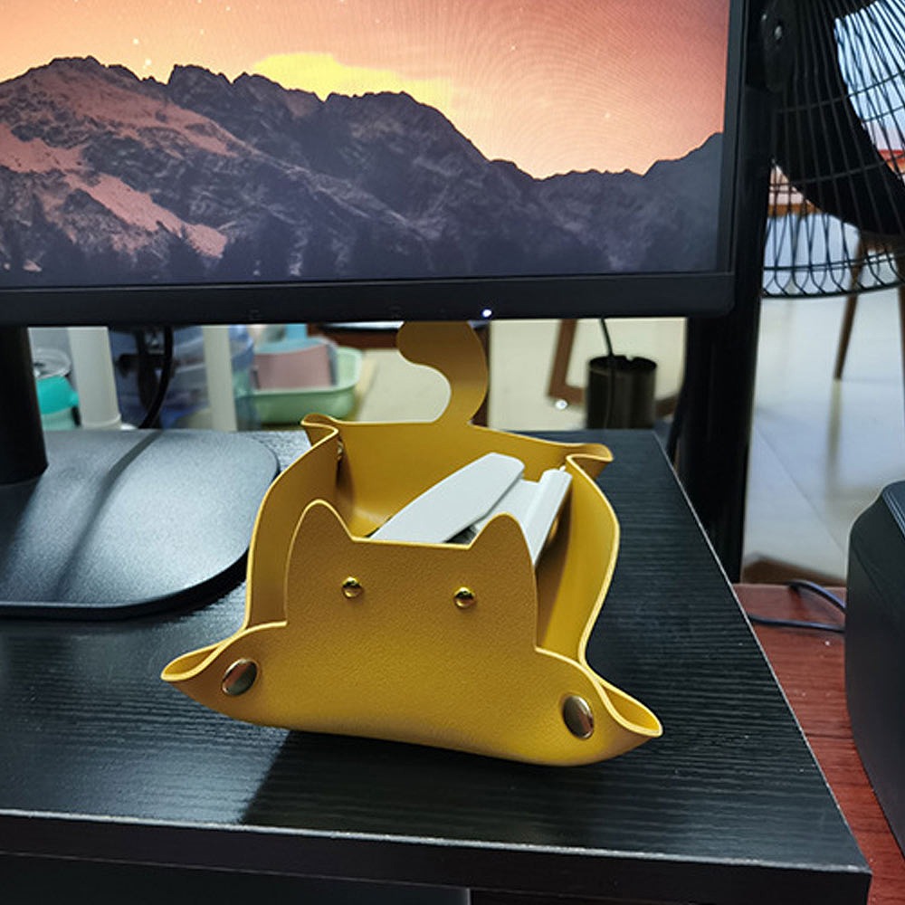 ねこ トレイ レザートレイ 猫 PU レザー 双面革 メイクトレイ 財布 ジュエコイン 収納トレイ 猫好き携帯電話 コイン 鍵 時計 キー 整理 折りたたみ CAT 