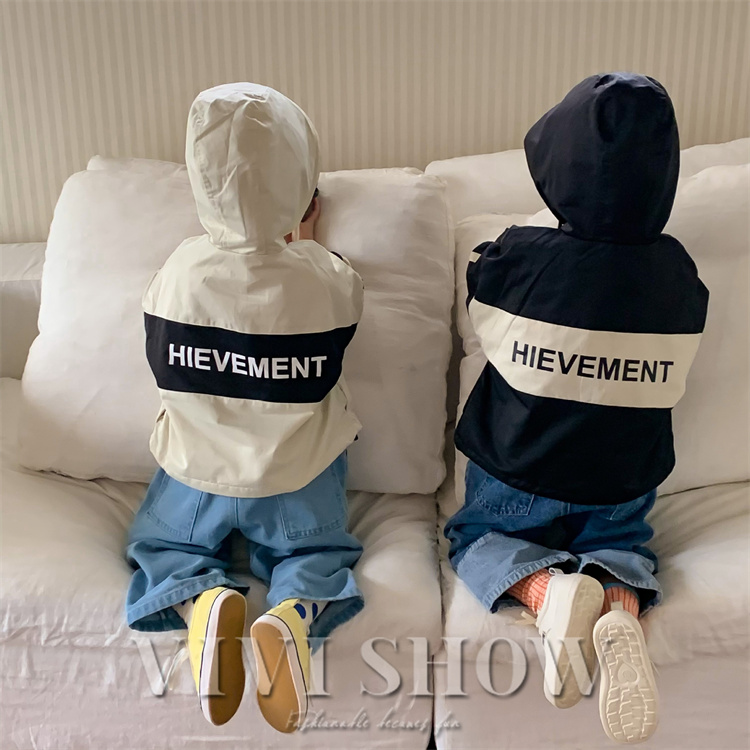 キッズ アウター 長袖 トップス ゆったり ジップフードつき シンプル かわいい おそろい カジュアル おしゃれ 着やすい 動きやすい あわせやすい 