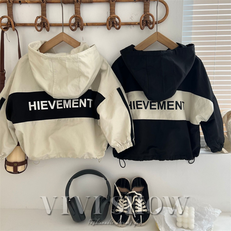 キッズ アウター 長袖 トップス ゆったり ジップフードつき シンプル かわいい おそろい カジュアル おしゃれ 着やすい 動きやすい あわせやすい 