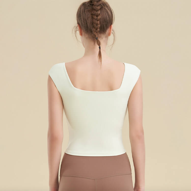 ヨガウェア タンクトップ ホットヨガ ブラ スポーツブラ シンプル 長め 体系カバー トップス スクエアネック おしゃれ キャップスリーブ 