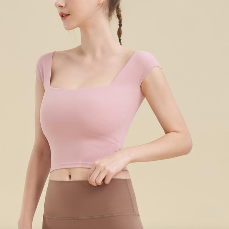 ヨガウェア タンクトップ ホットヨガ ブラ スポーツブラ シンプル 長め 体系カバー トップス スクエアネック おしゃれ キャップスリーブ 