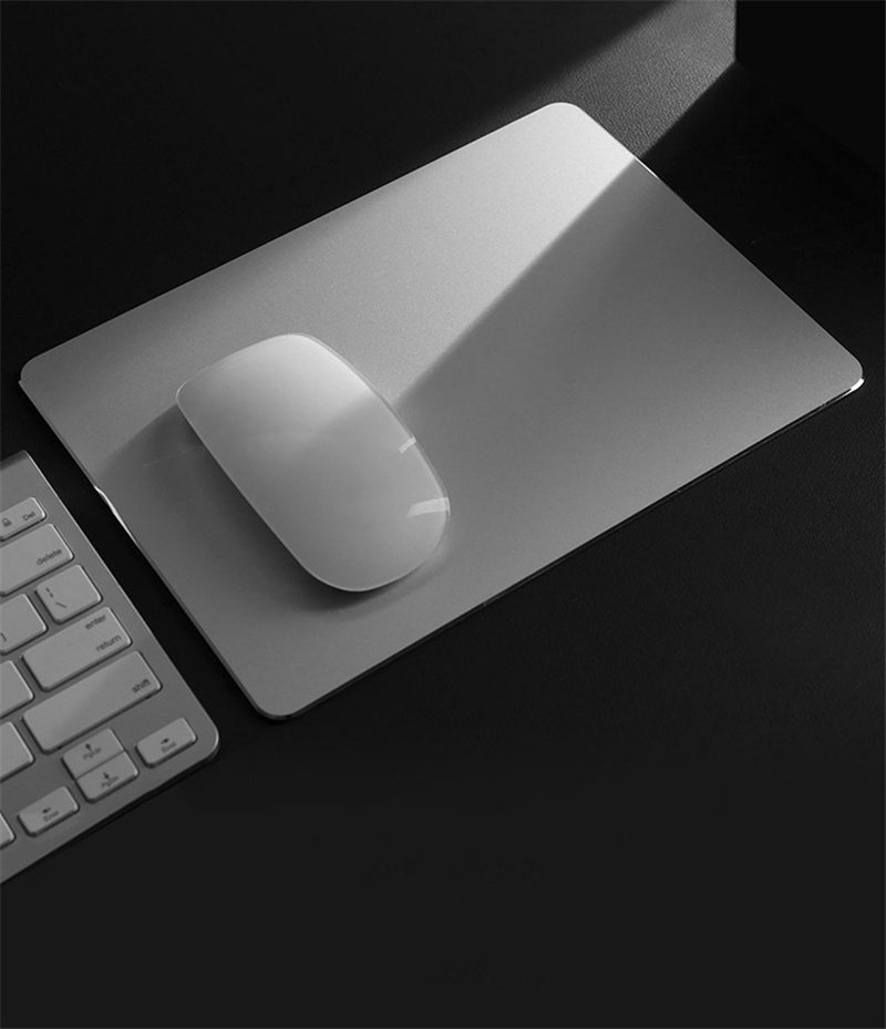 マウスパッド おしゃれ マウス対応 アルミニウム合金製マウスパッド 両面使える 光学式 仕事 クッション 在宅勤務 ゲーム レーザー 