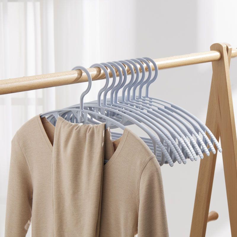 40本セット ハンガー すべらない アーチ型 洗濯ハンガー 跡がつかない 衣類ハンガー 耐荷重 肩 変形 スリムハンガー 多機能滑り止め 型崩れ防止 