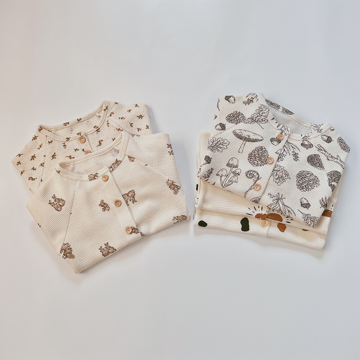 キッズ パジャマ セットアップ 上下セット ワッフル 総柄 ナイトウェア 女の子 2点セット プリント 長袖 男の子 ベビー 子供服 パジャマ ベビー服 部屋着 こども