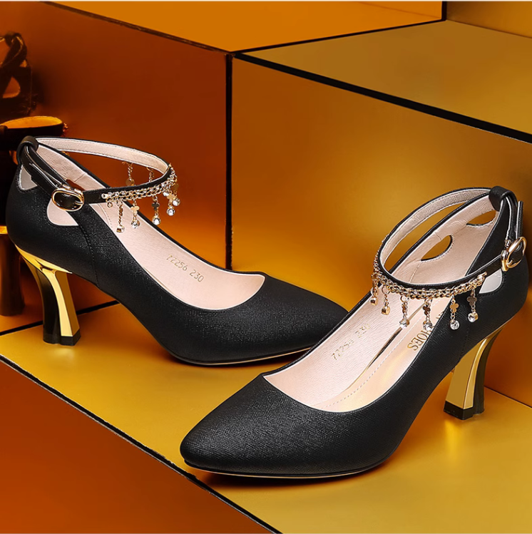 パンプス ヒール 痛くない 。 ヒール ピンヒール 二次会 春 美脚  パーティー 結婚式 夏 靴 レディース ポインテッドトゥ 