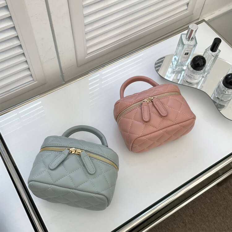 ポシェット レディース ポーチ ミニポーチ キルティング 韓国 ボックスバッグ ショルダーバッグ ダイヤ柄 かわいい おしゃれ ハンドバッグ 