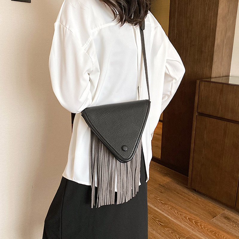 肩掛けバッグ レディース トートバッグ タッセル 個性的 オシャレ 秋 撥水 ギフト 耐久性プレゼント 