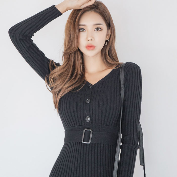 前ボタンハイウエストベルト 膝丈長袖ニットワンピース 黒 タイトニット 大人 上品 服 韓国 レディース カジュアル 