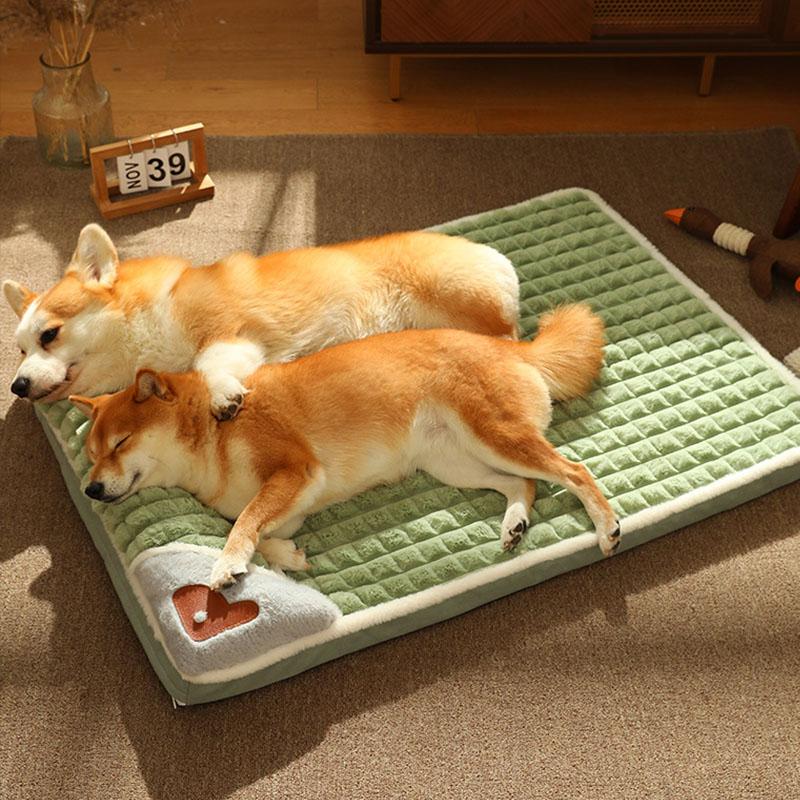 ペットベッド 犬ベッド 猫ベッド ペットマット 犬猫兼用 ふわふわ 暖かい ペット用品 ベッド 大型犬 滑り止め もふもふ 小型犬 