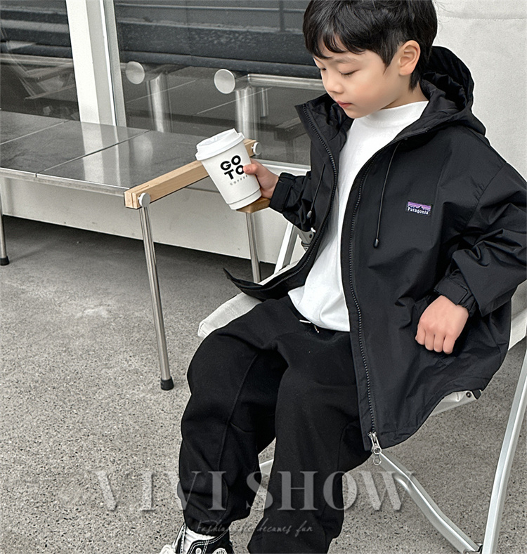 キッズ アウター 長袖 トップス フードつき カジュアル ジップおしゃれ ゆったり シンプル 動きやすい あわせやすい 着やすい ノーハイネック 