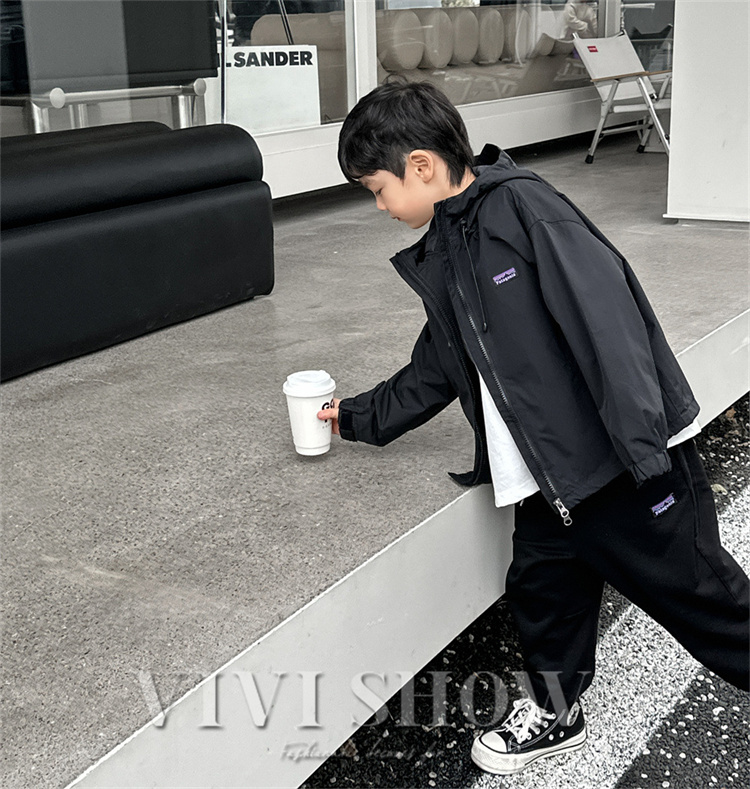 キッズ アウター 長袖 トップス フードつき カジュアル ジップおしゃれ ゆったり シンプル 動きやすい あわせやすい 着やすい ノーハイネック 