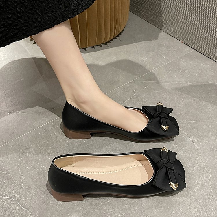 フラットパンプス レディース 痛くない ぺたんこ バブーシュ 靴 ペタンコ ローヒール 美脚 リポン付き 蝶飾り ヒール2.5CM 滑り止め バレエ歩きやすい 