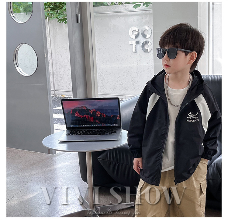 キッズ アウター 長袖 トップス シンプル フードつき おしゃれ あわせやすい カジュアル 着やすい ポケット ゆったり 動きやすい ジップジャンパー 