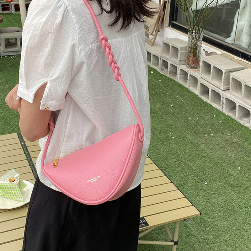 キラキラ 肩掛けバッグ レディース トートバッグ タッセル 個性的 撥水 オシャレ 耐久性 ギフト プレゼント 