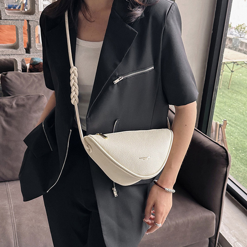 キラキラ 肩掛けバッグ レディース トートバッグ タッセル 個性的 撥水 オシャレ 耐久性 ギフト プレゼント 