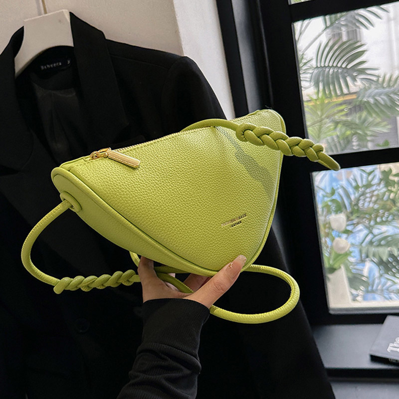 キラキラ 肩掛けバッグ レディース トートバッグ タッセル 個性的 撥水 オシャレ 耐久性 ギフト プレゼント 