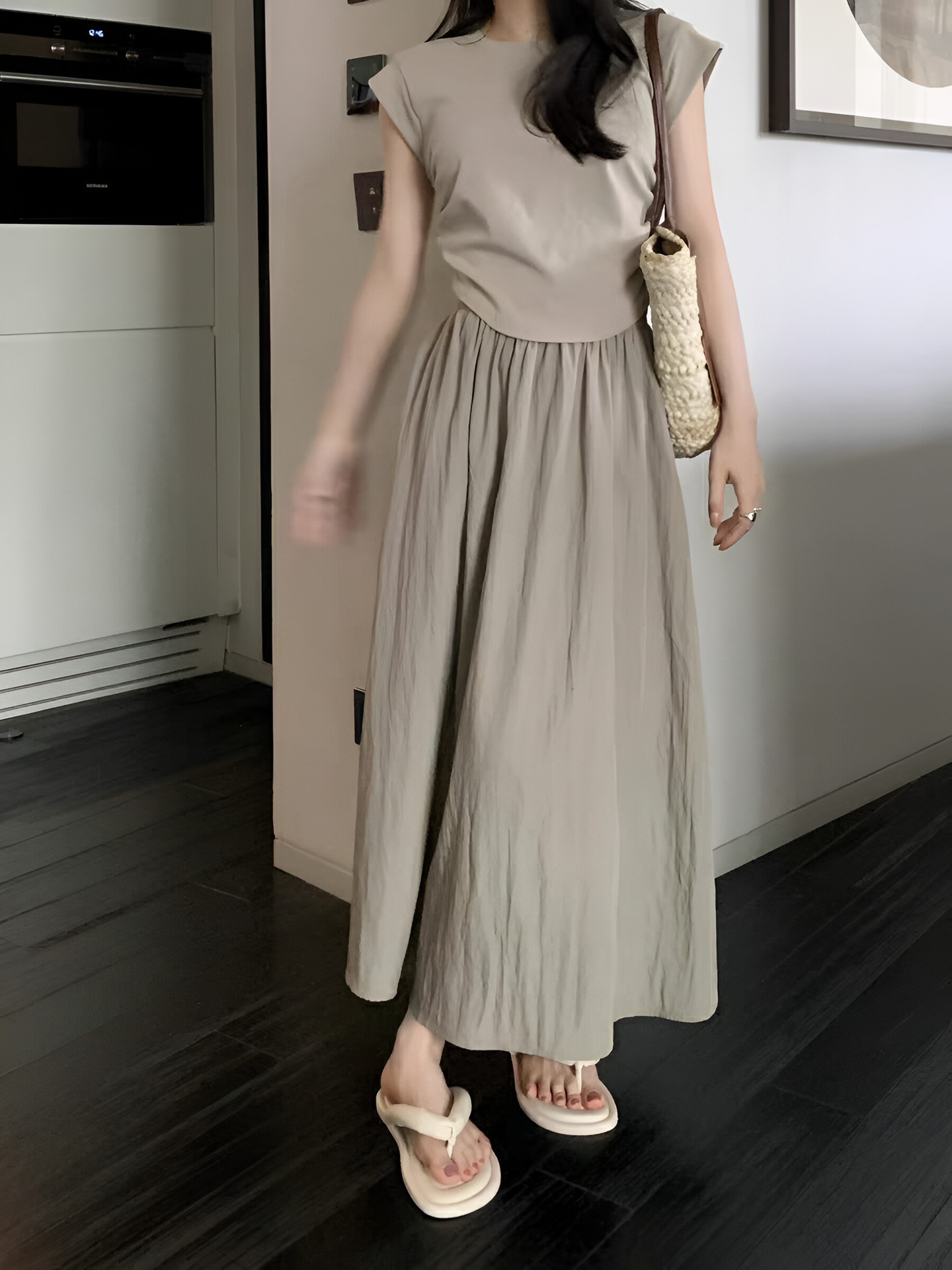 ロングスカート ギャザー フレアスカート ウエストゴム Aライン 夏物 リラックス 着痩せ レディース 通勤 ポケット付き ボ無地 スカート 