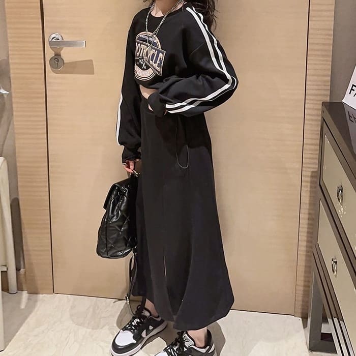 小学生 女の子 セットアップ キッズ クロップド丈 ロゴ 2点セット 長袖 春秋 通学 ガーリーダンス 韓国 トレーナー スカート カジュアル おしゃれ 