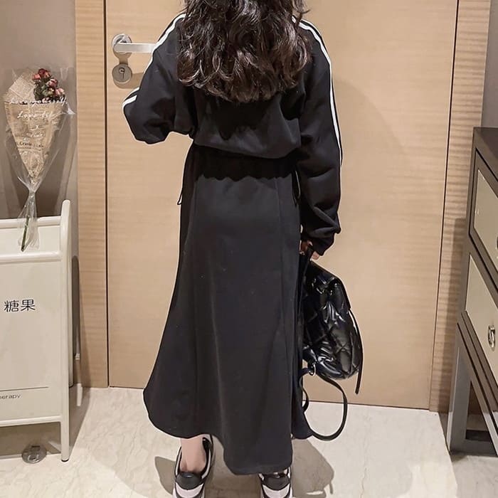 小学生 女の子 セットアップ キッズ クロップド丈 ロゴ 2点セット 長袖 春秋 通学 ガーリーダンス 韓国 トレーナー スカート カジュアル おしゃれ 