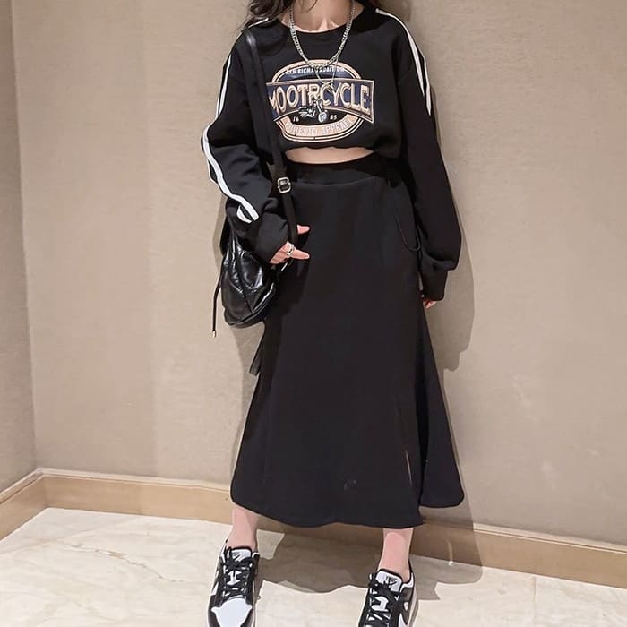 小学生 女の子 セットアップ キッズ クロップド丈 ロゴ 2点セット 長袖 春秋 通学 ガーリーダンス 韓国 トレーナー スカート カジュアル おしゃれ 