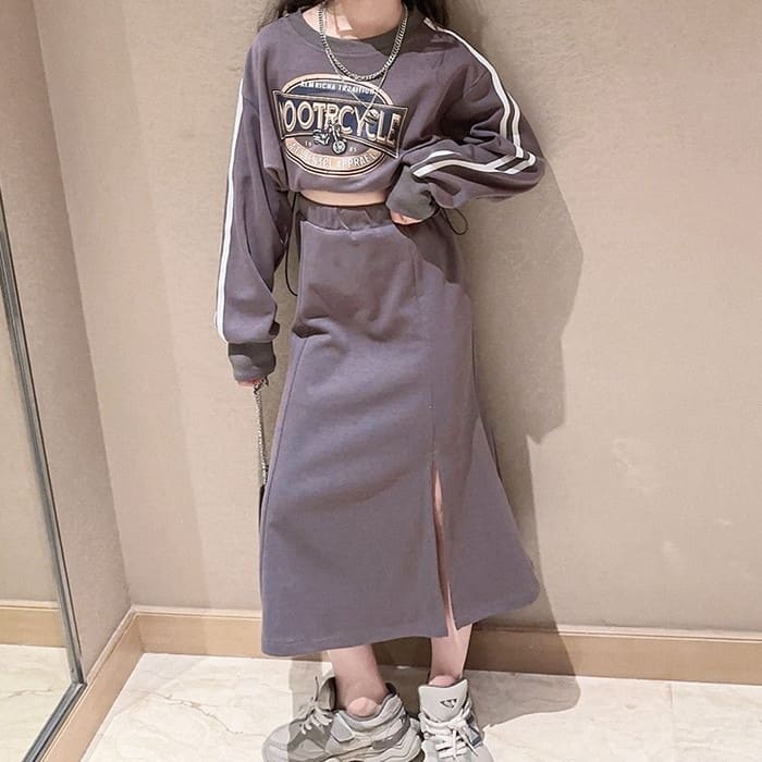 小学生 女の子 セットアップ キッズ クロップド丈 ロゴ 2点セット 長袖 春秋 通学 ガーリーダンス 韓国 トレーナー スカート カジュアル おしゃれ 