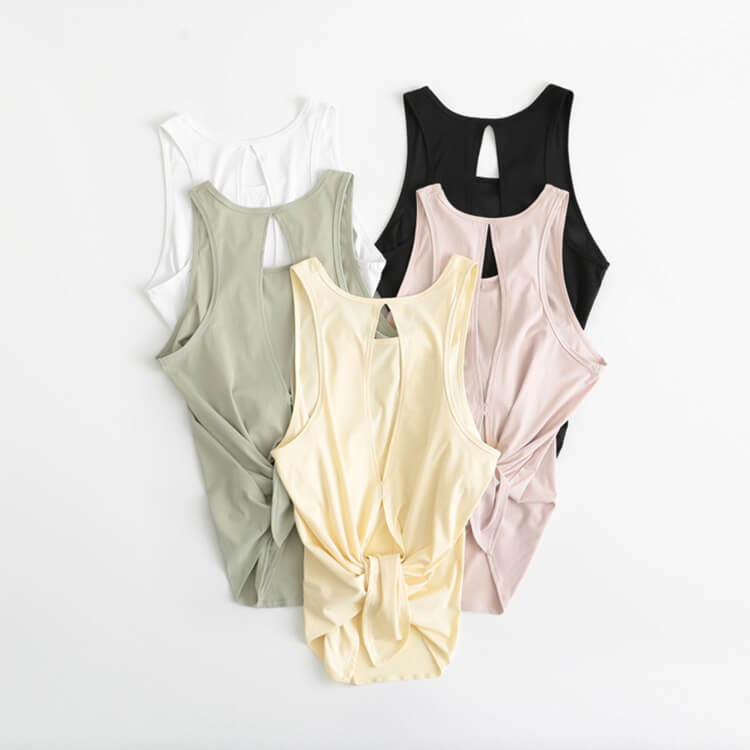 ヨガウェア タンクトップ トップス ホットヨガ 無地 長め 背中見せ ノースリーブ 速乾 フィットネス 無地 スポーツウエア スリット Tシャツ 