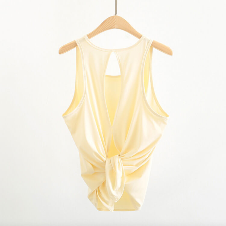 ヨガウェア タンクトップ トップス ホットヨガ 無地 長め 背中見せ ノースリーブ 速乾 フィットネス 無地 スポーツウエア スリット Tシャツ 