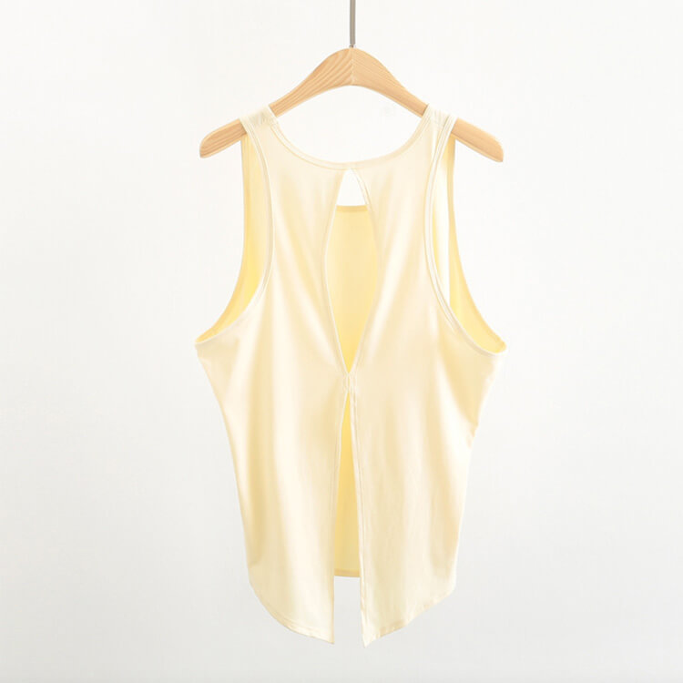 ヨガウェア タンクトップ トップス ホットヨガ 無地 長め 背中見せ ノースリーブ 速乾 フィットネス 無地 スポーツウエア スリット Tシャツ 