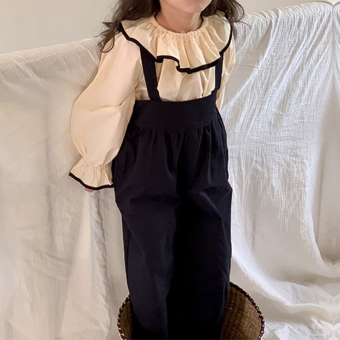 小学生 セットアップ 女の子 フリルブラウス サロペットパンツ 2点セット ガーダンス 可愛い カジュアル 通学 長袖 韓国 春秋 