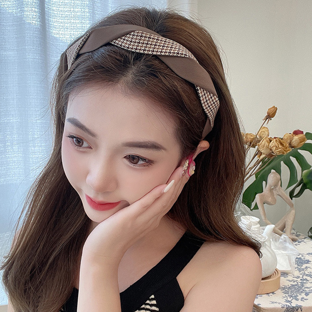 ツイストカチューシャ 韓国風 ヘアアクセ 。可  