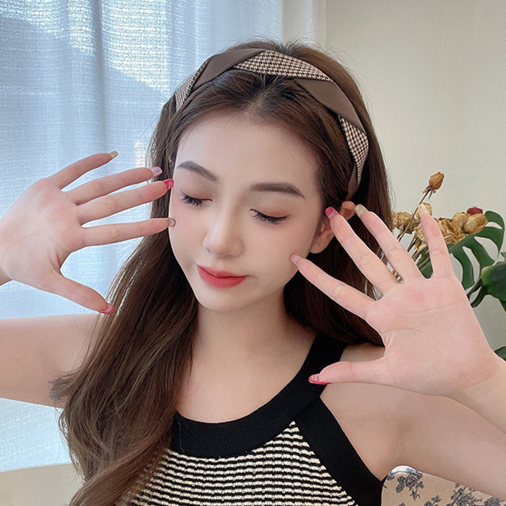 ツイストカチューシャ 韓国風 ヘアアクセ 。可  