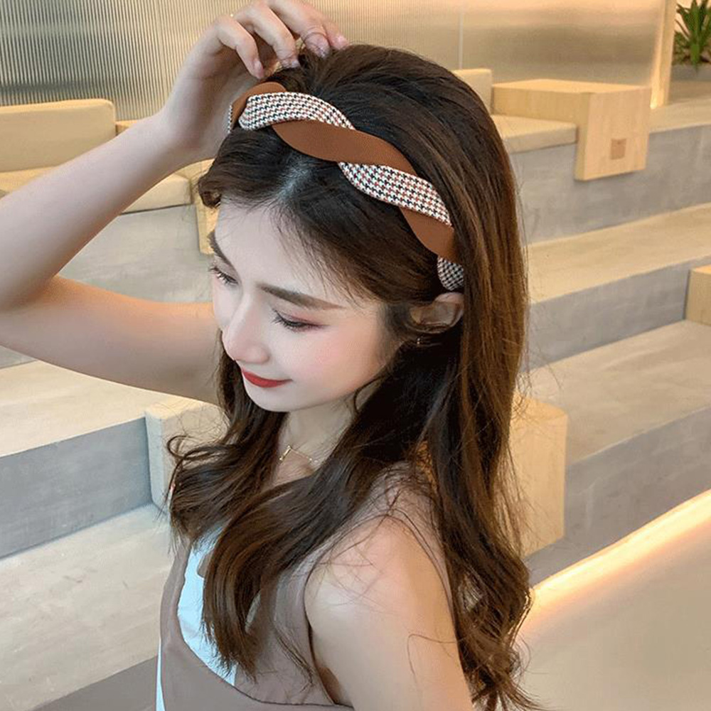 ツイストカチューシャ 韓国風 ヘアアクセ 。可  