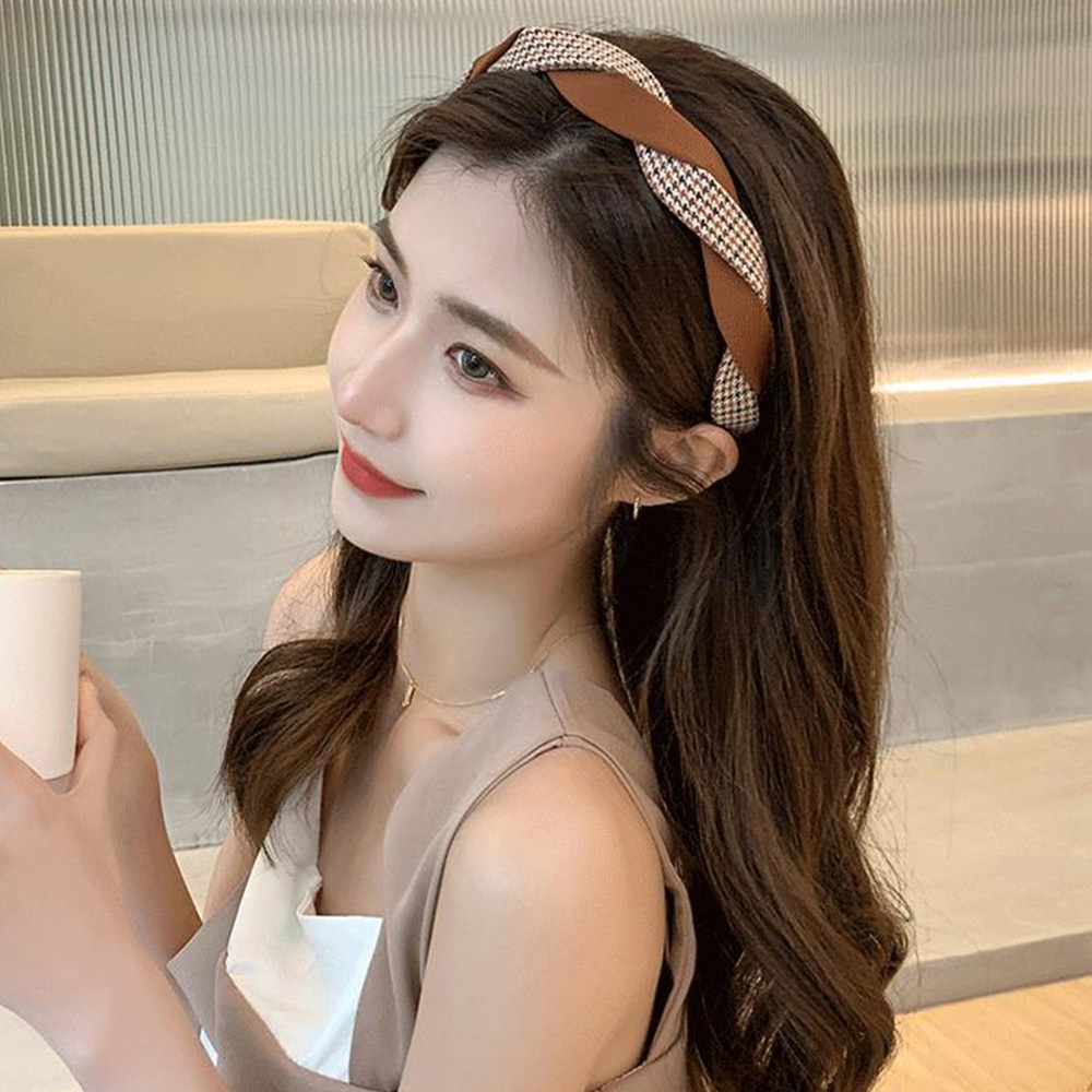 ツイストカチューシャ 韓国風 ヘアアクセ 。可  