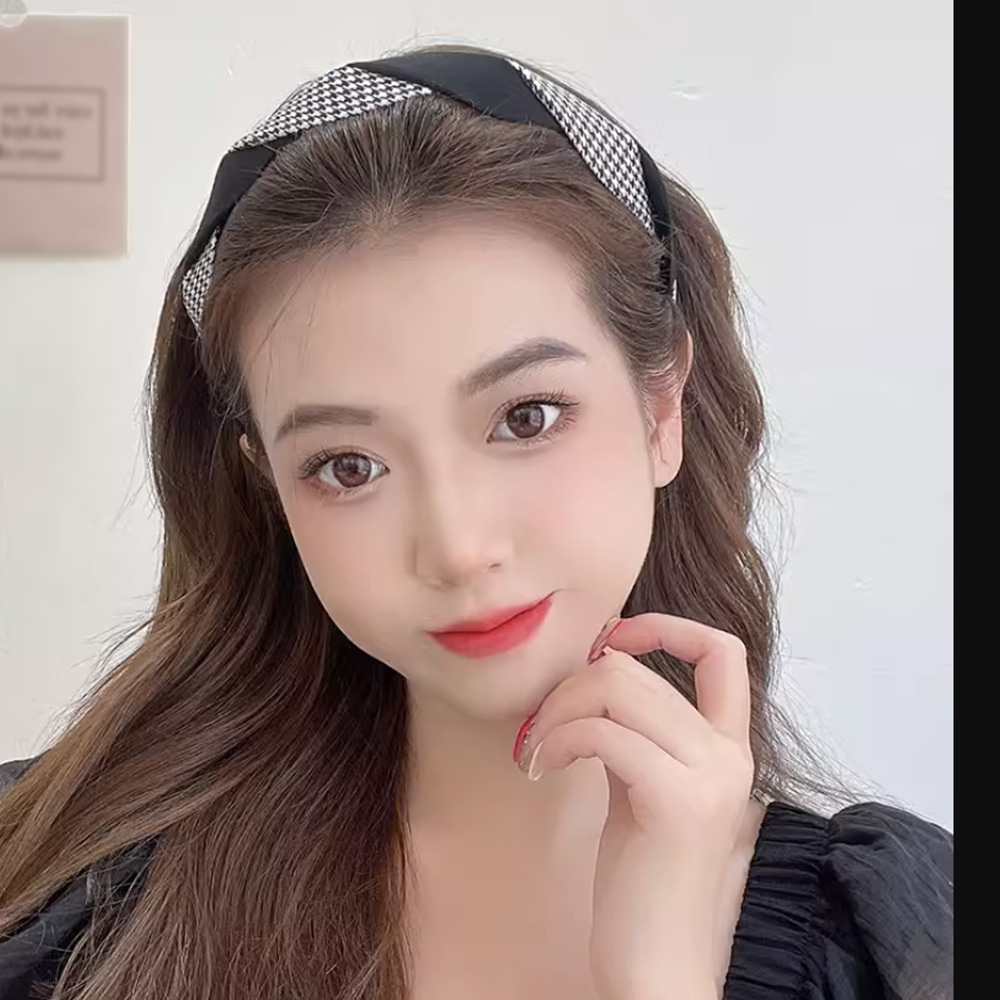 ツイストカチューシャ 韓国風 ヘアアクセ 。可  