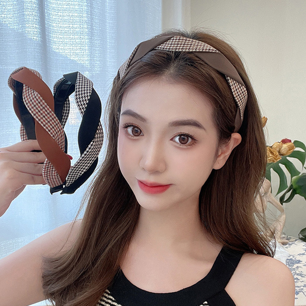 ツイストカチューシャ 韓国風 ヘアアクセ 。可  