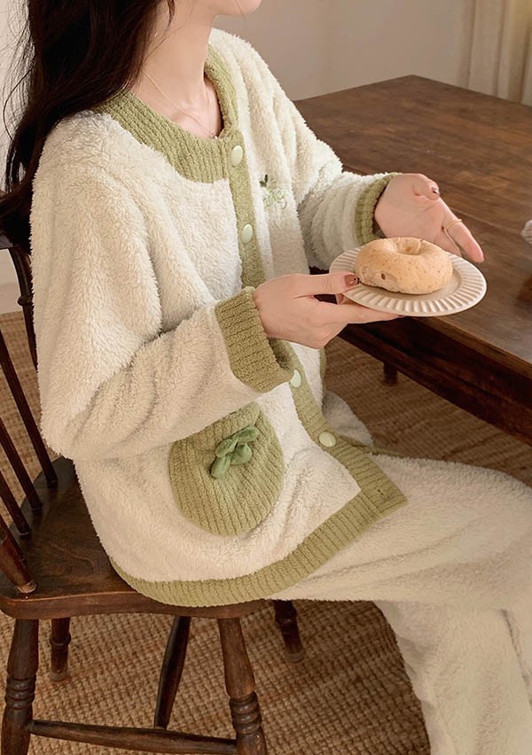 ルームウェア もこもこ パジャマ 冬 長袖 上下セット 寝巻き 暖かい 前開き 部屋着 あったか フード付き 。 