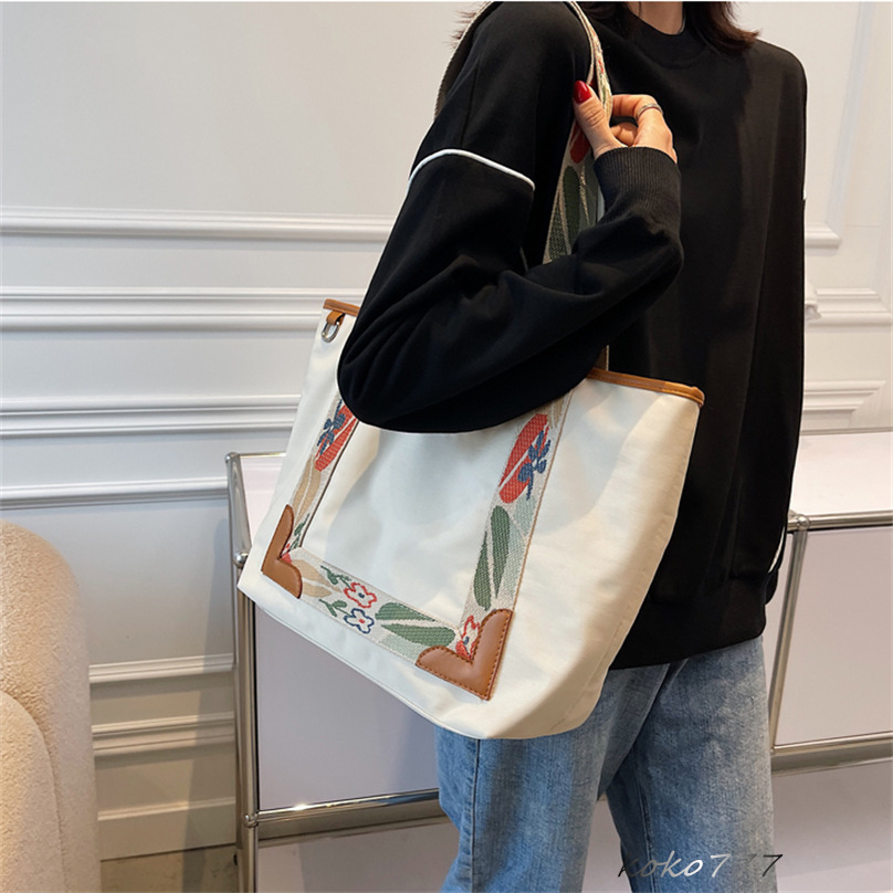 バッグ レディースかばん トートバッグ ショルダーバッグ ハンドバッグ カジュアル 花柄 女子 ワーク チャック 布鞄 通学 カバン お出掛け 通勤オシャレ 