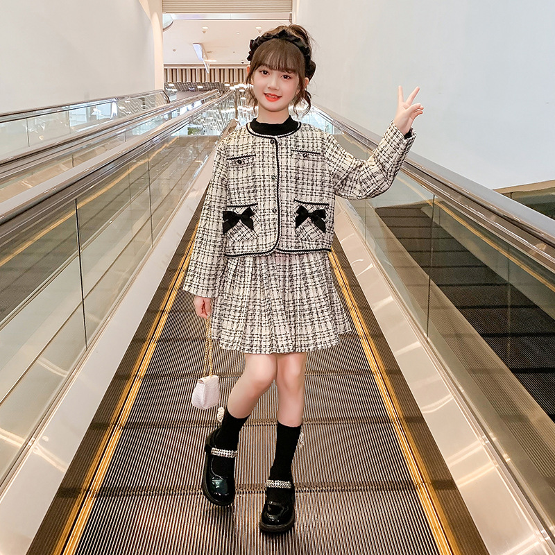 入学式 卒業式 女の子 2点セット ジャケット スカート 女の子 入園式 フォーマル 発表会 小学校 きれいめ 女子お嬢様のアンサンブルスーツセット 可愛い 服 