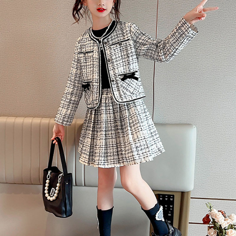 入学式 卒業式 女の子 2点セット ジャケット スカート 女の子 入園式 フォーマル 発表会 小学校 きれいめ 女子お嬢様のアンサンブルスーツセット 可愛い 服 