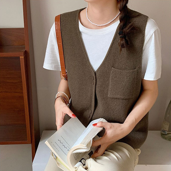 ニットベスト レディース Vネック 前開き セーター トップス カジュアル 送料無料 ノースリーブ レイヤード ゆったり おしゃれ 重ね着 カーディガン アウター 