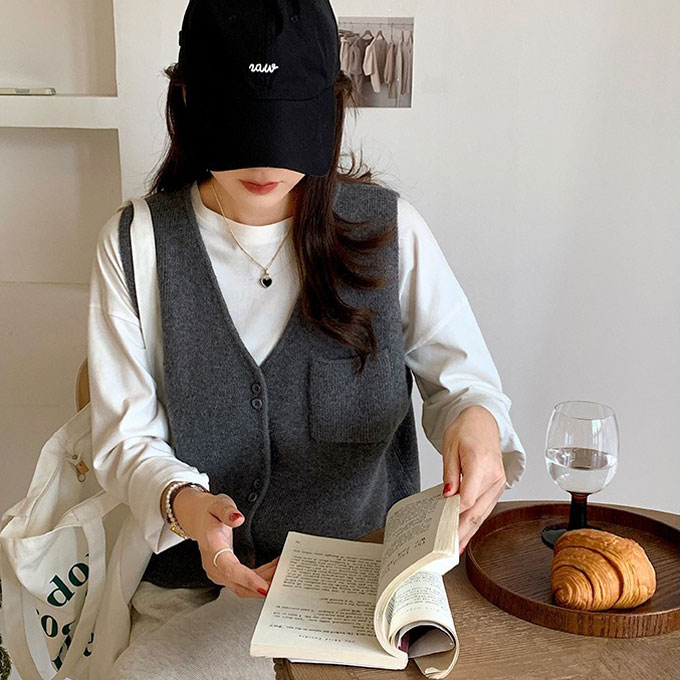 ニットベスト レディース Vネック 前開き セーター トップス カジュアル 送料無料 ノースリーブ レイヤード ゆったり おしゃれ 重ね着 カーディガン アウター 