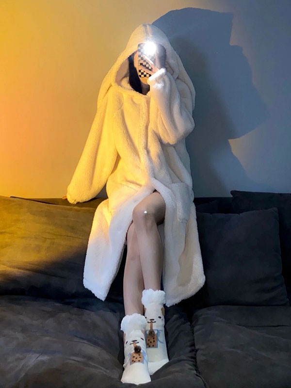 ルームウェア もこもこ パジャマ 大きいサイズ 冬 長袖 寝巻き フード付き ナイトガウン 部屋着 あったか 前開き 着る毛布 暖かい 。 