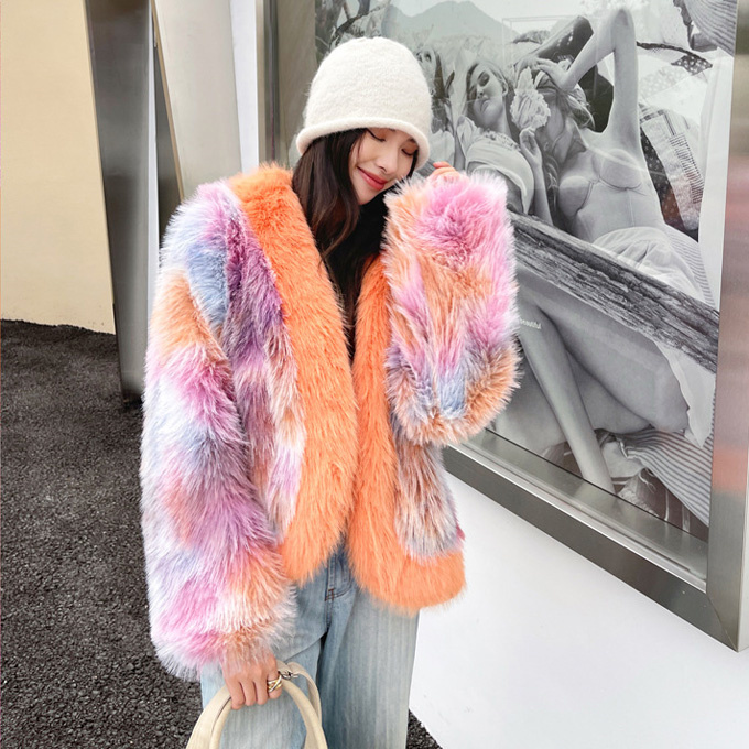 ファーコート フェイクファーコート レディース ショート丈 アウター 羽織り 暖かい 防寒 冬服 着痩せ 防風 防寒コート 。 あったか ふんわり 可愛い 軽量 