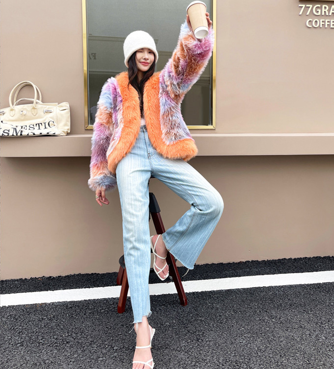 ファーコート フェイクファーコート レディース ショート丈 アウター 羽織り 暖かい 防寒 冬服 着痩せ 防風 防寒コート 。 あったか ふんわり 可愛い 軽量 