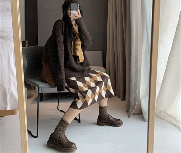 スカート 秋冬 大人女子 レディース タイトスカート あったか ミモレ丈 バックスリット入り アーガイルチェック スウェート ひざ下丈スカート 